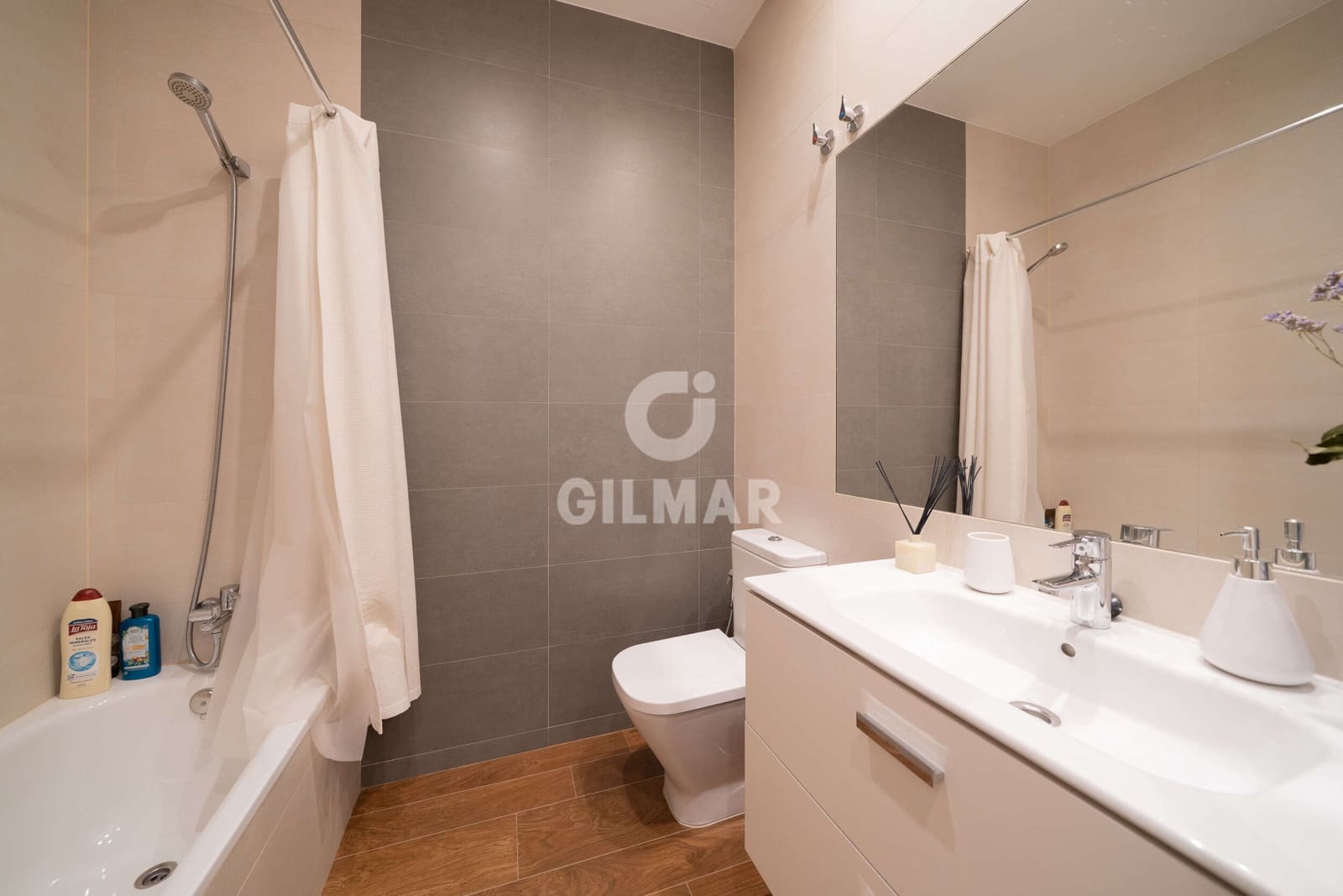 Piso de 3 habitaciones en Madrid ciudad en venta - 1.790.000 € (Ref: 9223662)