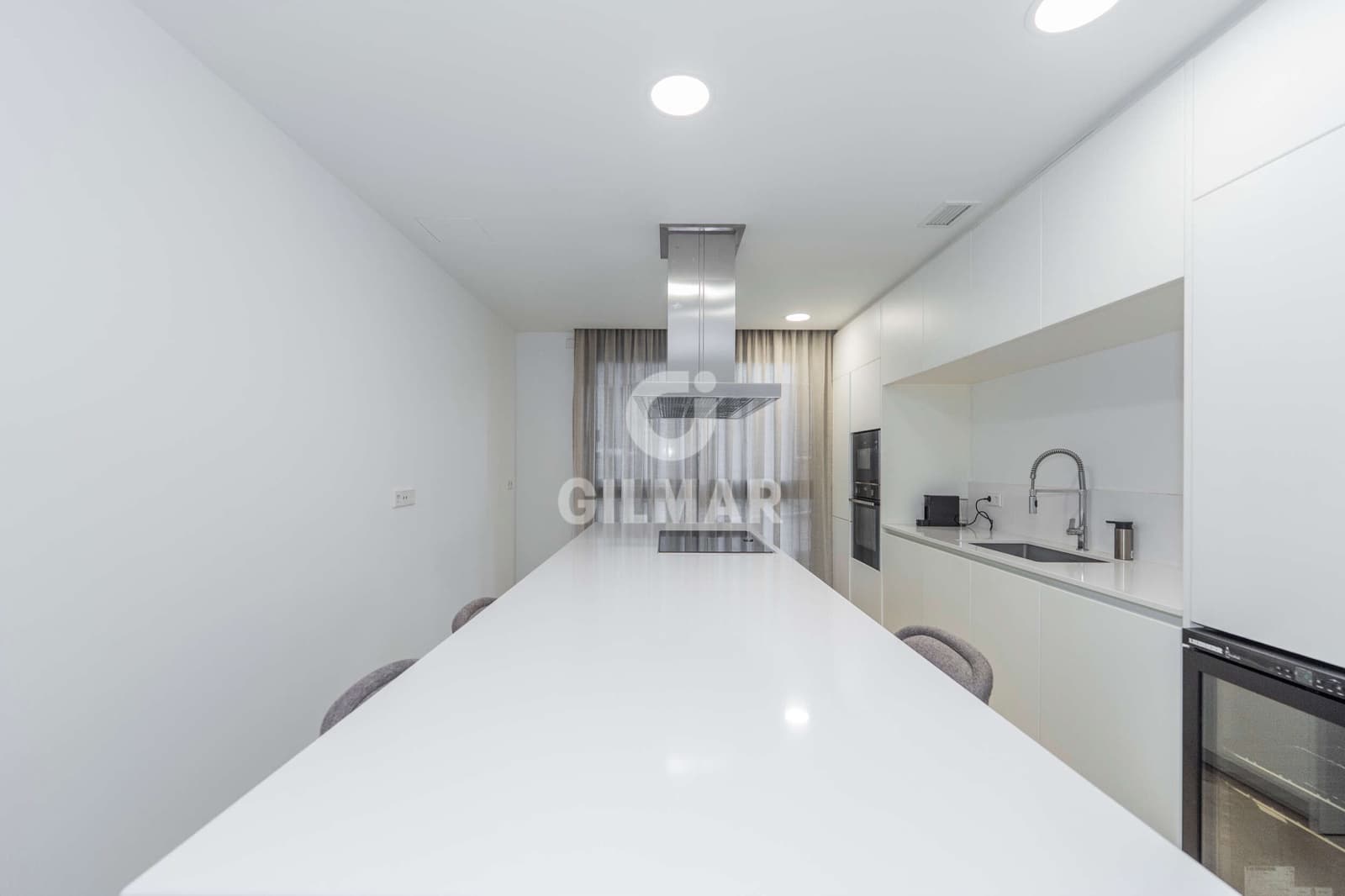 2 soverom Leilighet til salgs i Madrid by med svømmebasseng garasje - € 1 760 000 (Ref: 9224233)