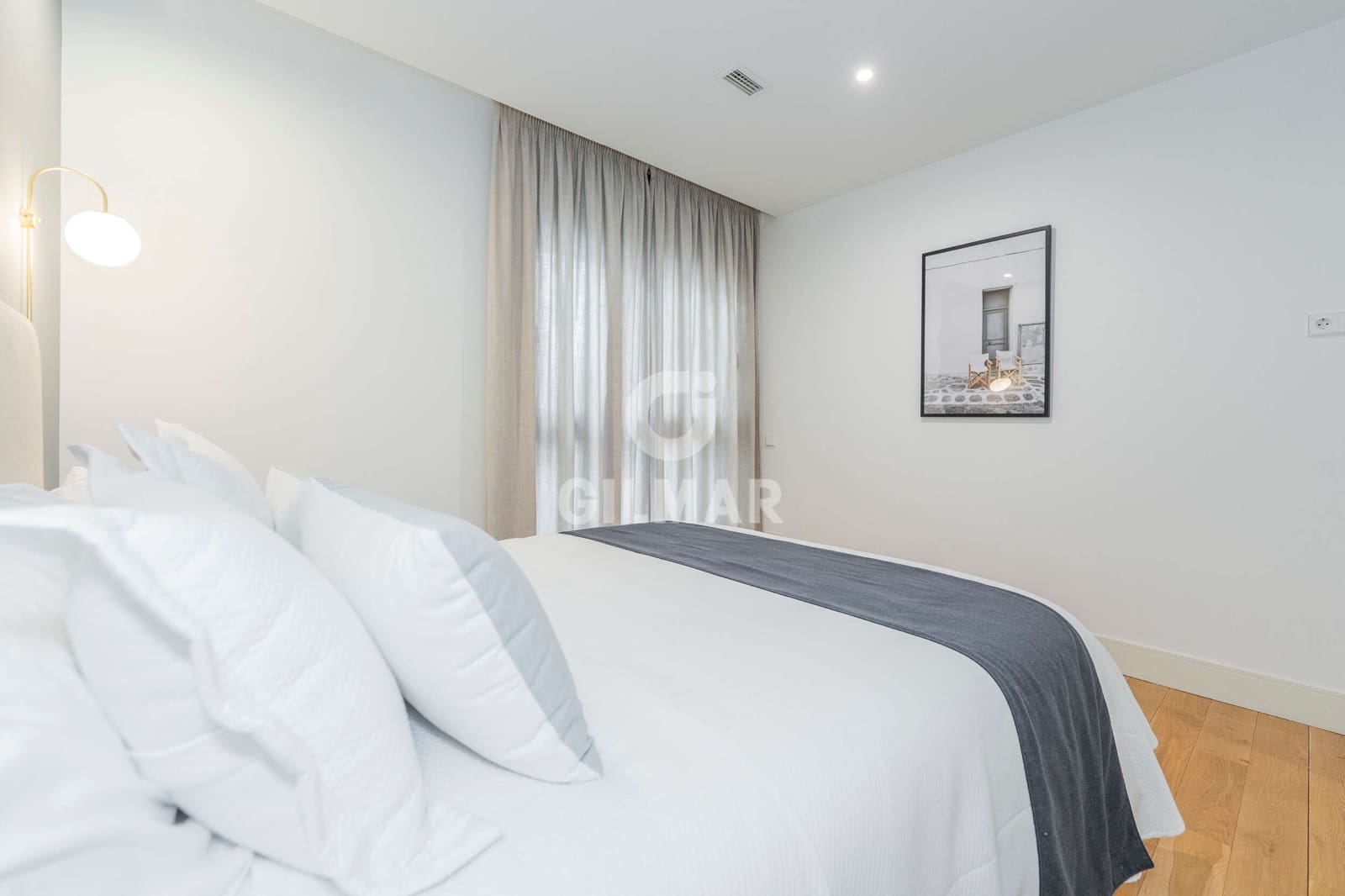 2 soverom Leilighet til salgs i Madrid by med svømmebasseng garasje - € 1 760 000 (Ref: 9224233)