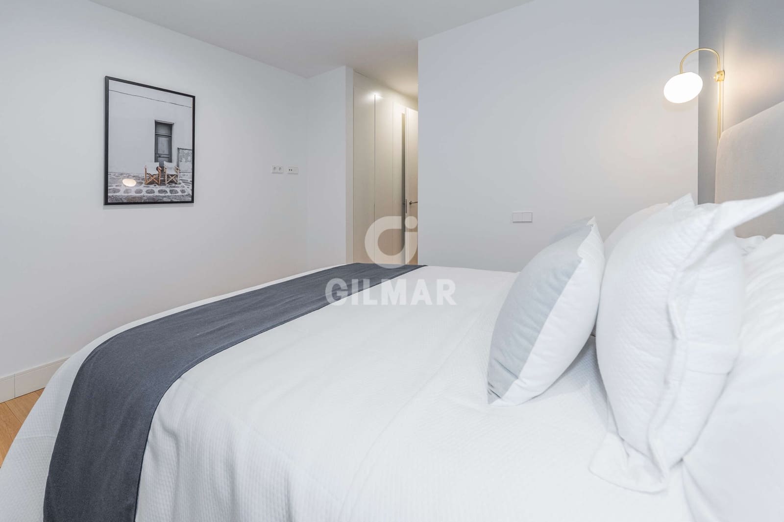 2 soverom Leilighet til salgs i Madrid by med svømmebasseng garasje - € 1 760 000 (Ref: 9224233)