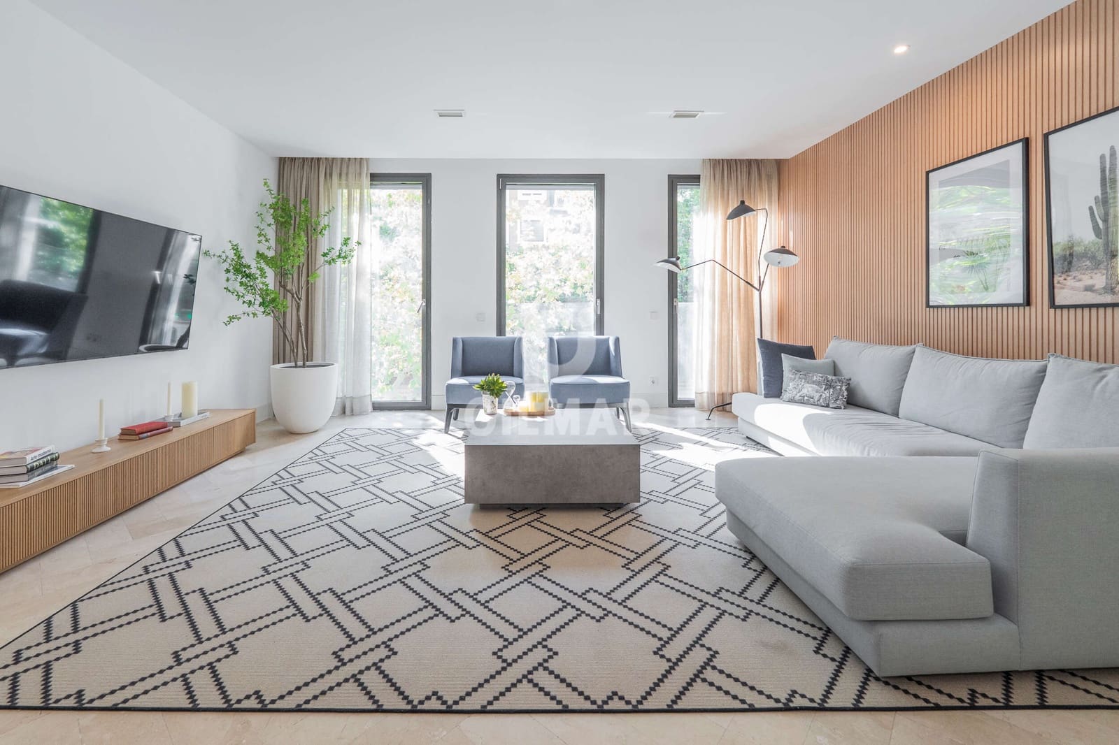 2 soverom Leilighet til salgs i Madrid by med svømmebasseng garasje - € 1 760 000 (Ref: 9224233)