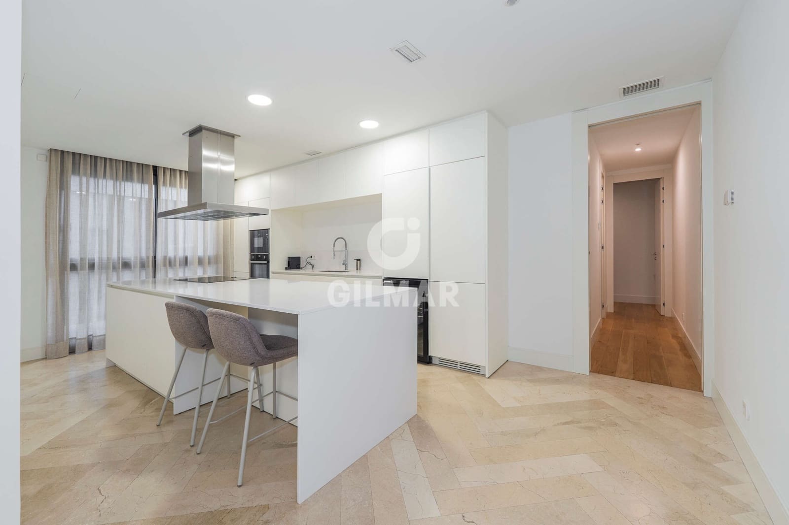 2 soverom Leilighet til salgs i Madrid by med svømmebasseng garasje - € 1 760 000 (Ref: 9224233)