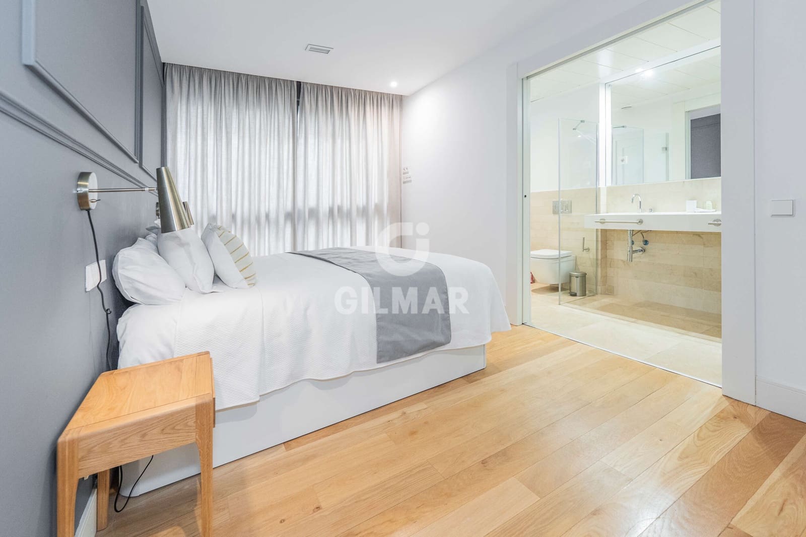 2 soverom Leilighet til salgs i Madrid by med svømmebasseng garasje - € 1 760 000 (Ref: 9224233)