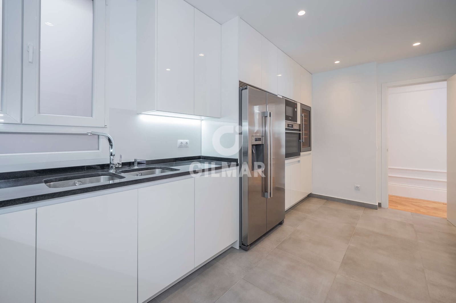 3 slaapkamer Flat te koop in Madrid stad - € 2.985.000 (Ref: 9224236)