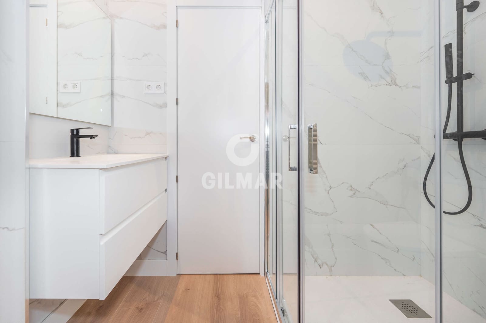 3 soveværelse Lejlighed til salg i Madrid by - € 1.800.000 (Ref: 9224238)