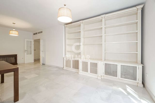 3 quarto Apartamento para venda em Sector Sur, La Palmera, Reina Mercedes, Sevilha cidade com garagem - 620 000 € (Ref: 9227615)