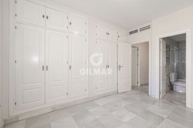 3 quarto Apartamento para venda em Sector Sur, La Palmera, Reina Mercedes, Sevilha cidade com garagem - 620 000 € (Ref: 9227615)