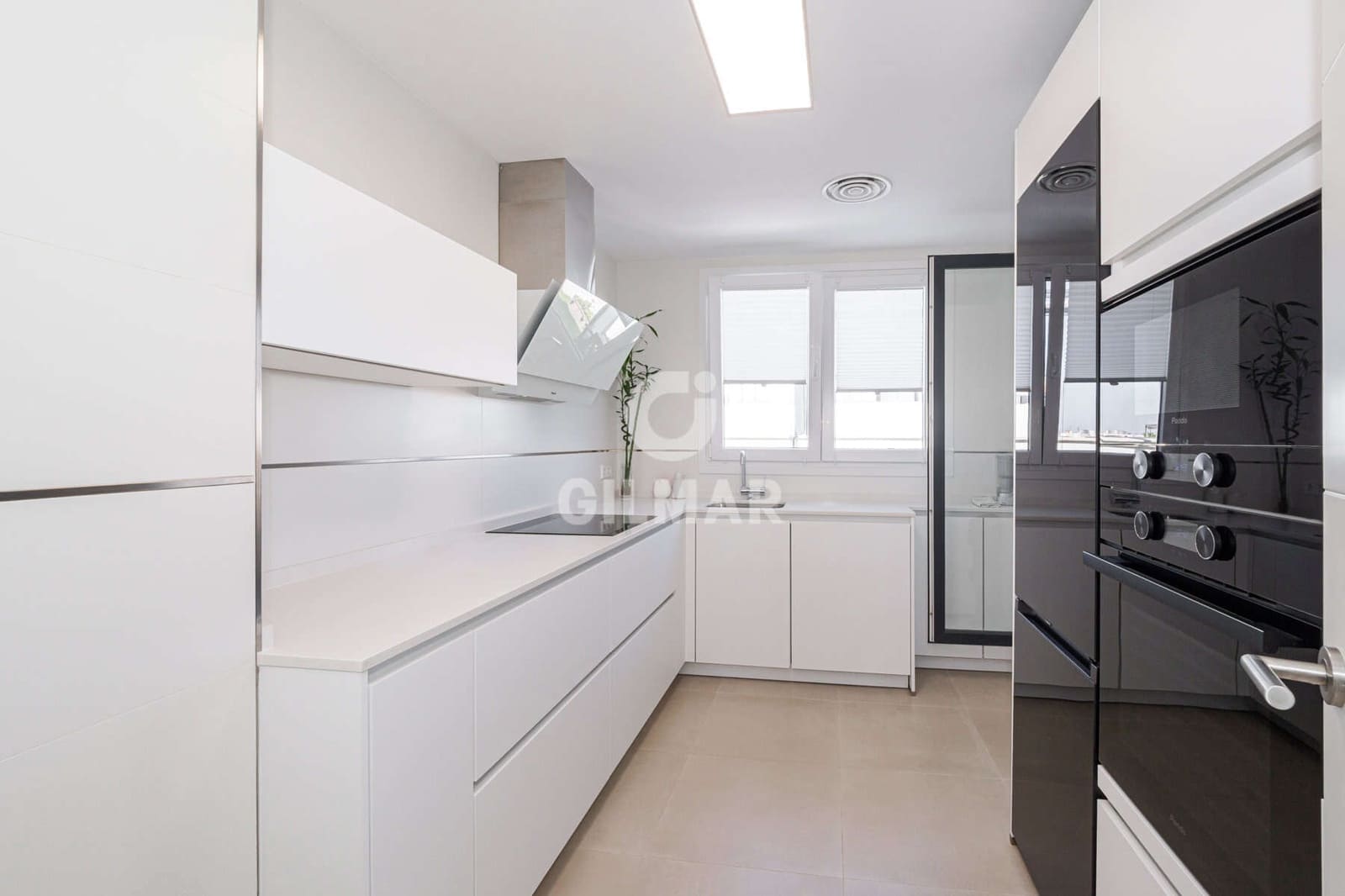 4 soveværelse Penthouse til salg i Mairena del Aljarafe med swimmingpool garage - € 695.000 (Ref: 9227617)