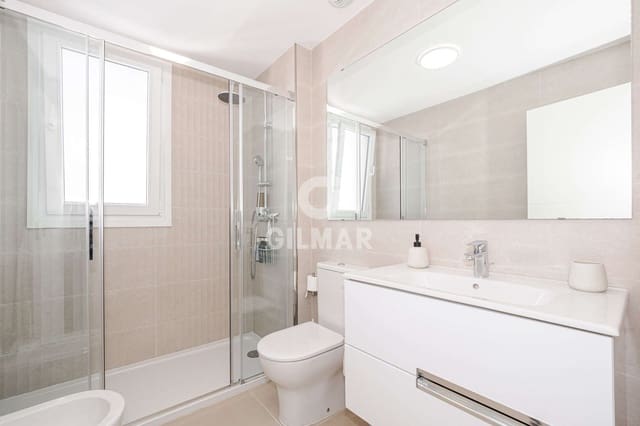 4 sypialnia Penthouse na sprzedaż w Mairena del Aljarafe z basenem garażem - 695 000 € (Ref: 9227617)