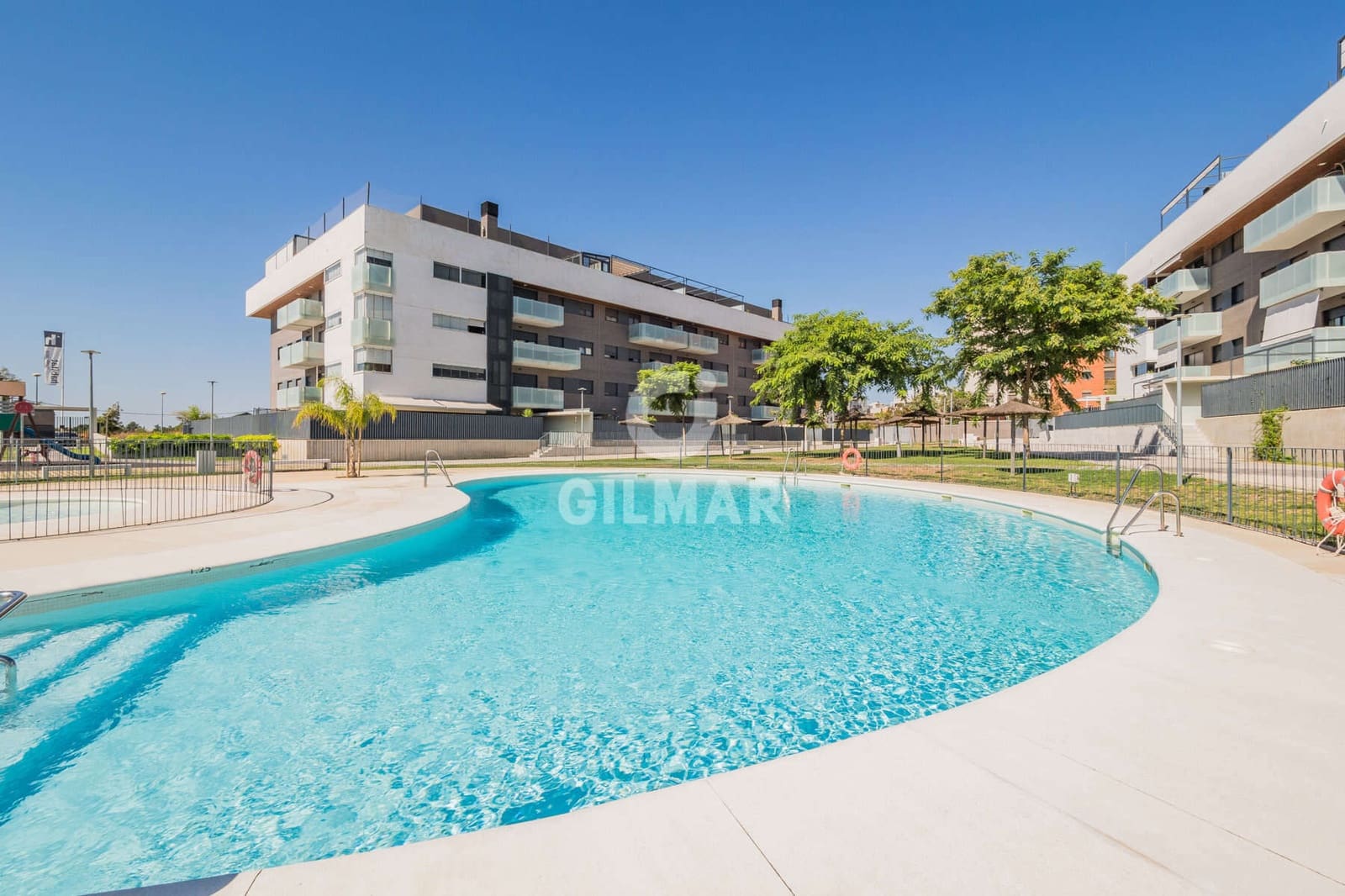 4 soveværelse Penthouse til salg i Mairena del Aljarafe med swimmingpool garage - € 695.000 (Ref: 9227617)