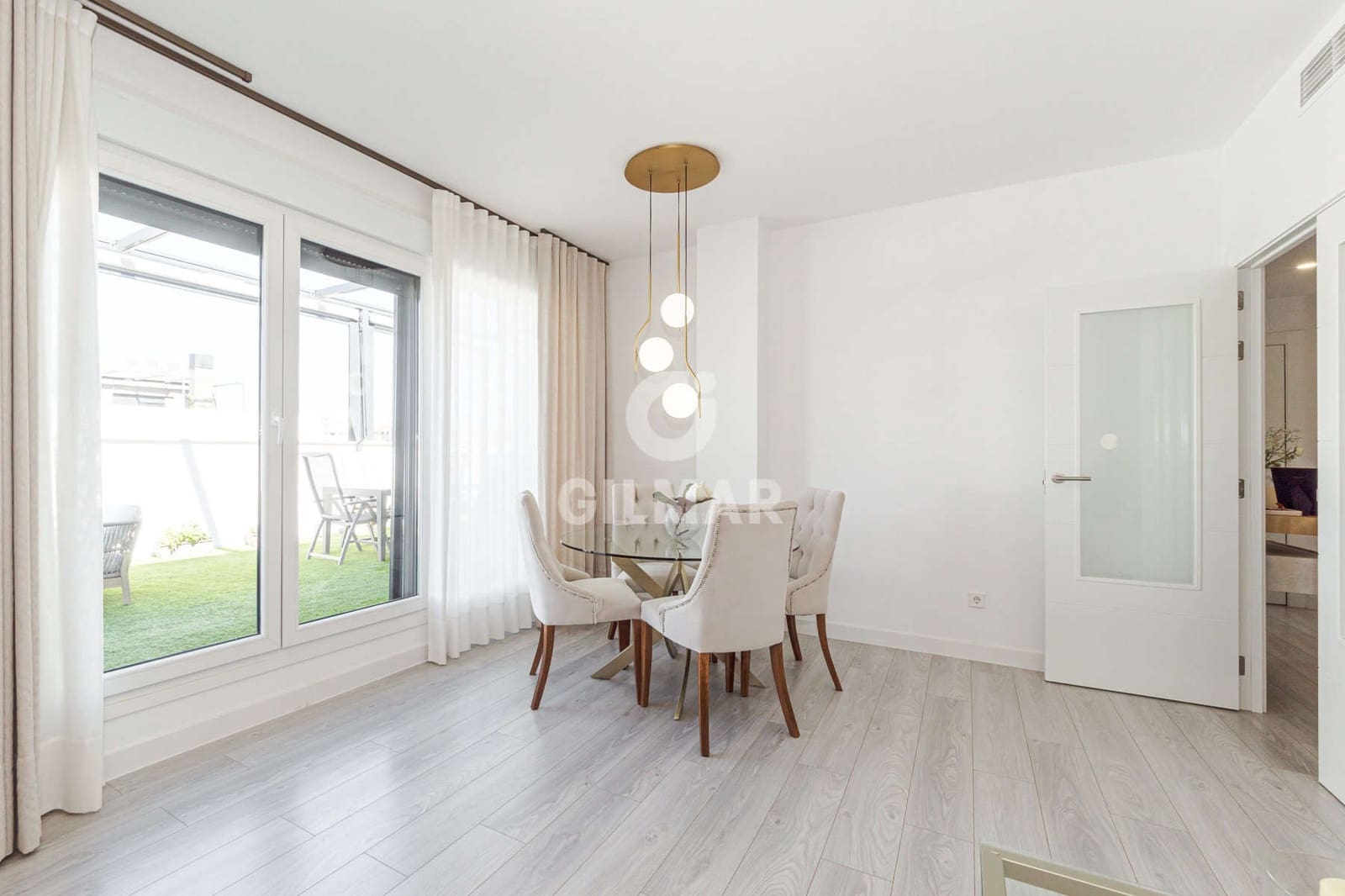 4 soveværelse Penthouse til salg i Mairena del Aljarafe med swimmingpool garage - € 695.000 (Ref: 9227617)