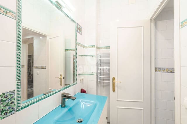 1 sovrum Lägenhet till salu i Triana Este, Sevilla stad - 215 000 € (Ref: 9227765)