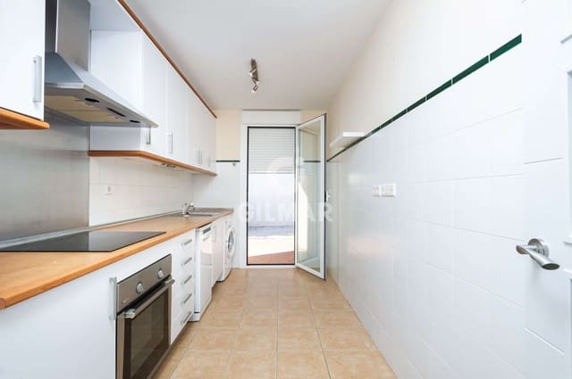 3 sypialnia Dom blizniak na sprzedaż w El Faro, Mijas z basenem garażem - 380 000 € (Ref: 9227925)