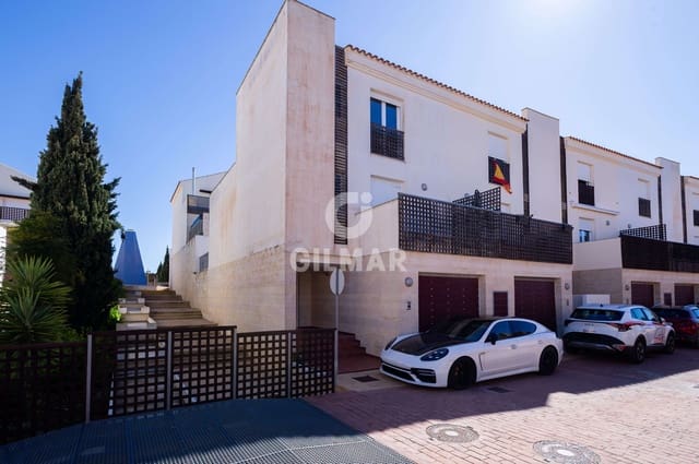 3 sypialnia Dom blizniak na sprzedaż w El Faro, Mijas z basenem garażem - 380 000 € (Ref: 9227925)
