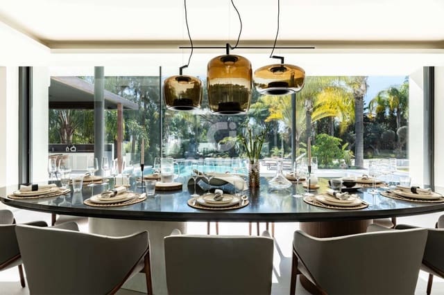5 soverom Villa til salgs i Hacienda Las Chapas, Marbella med svømmebasseng garasje - € 5 875 000 (Ref: 9227926)