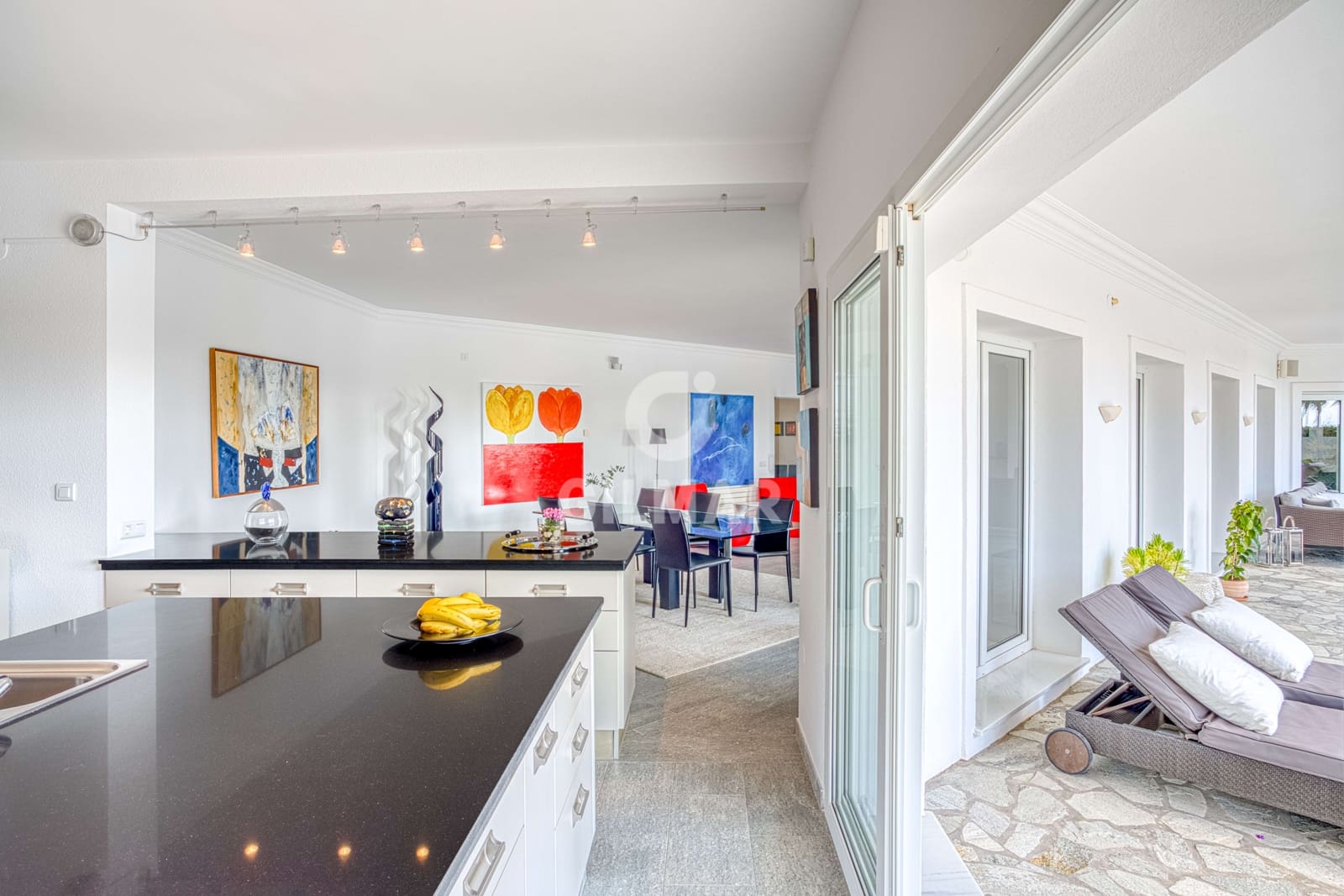 4 sypialnia Willa na sprzedaż w Marbella z basenem garażem - 3 600 000 € (Ref: 9227928)