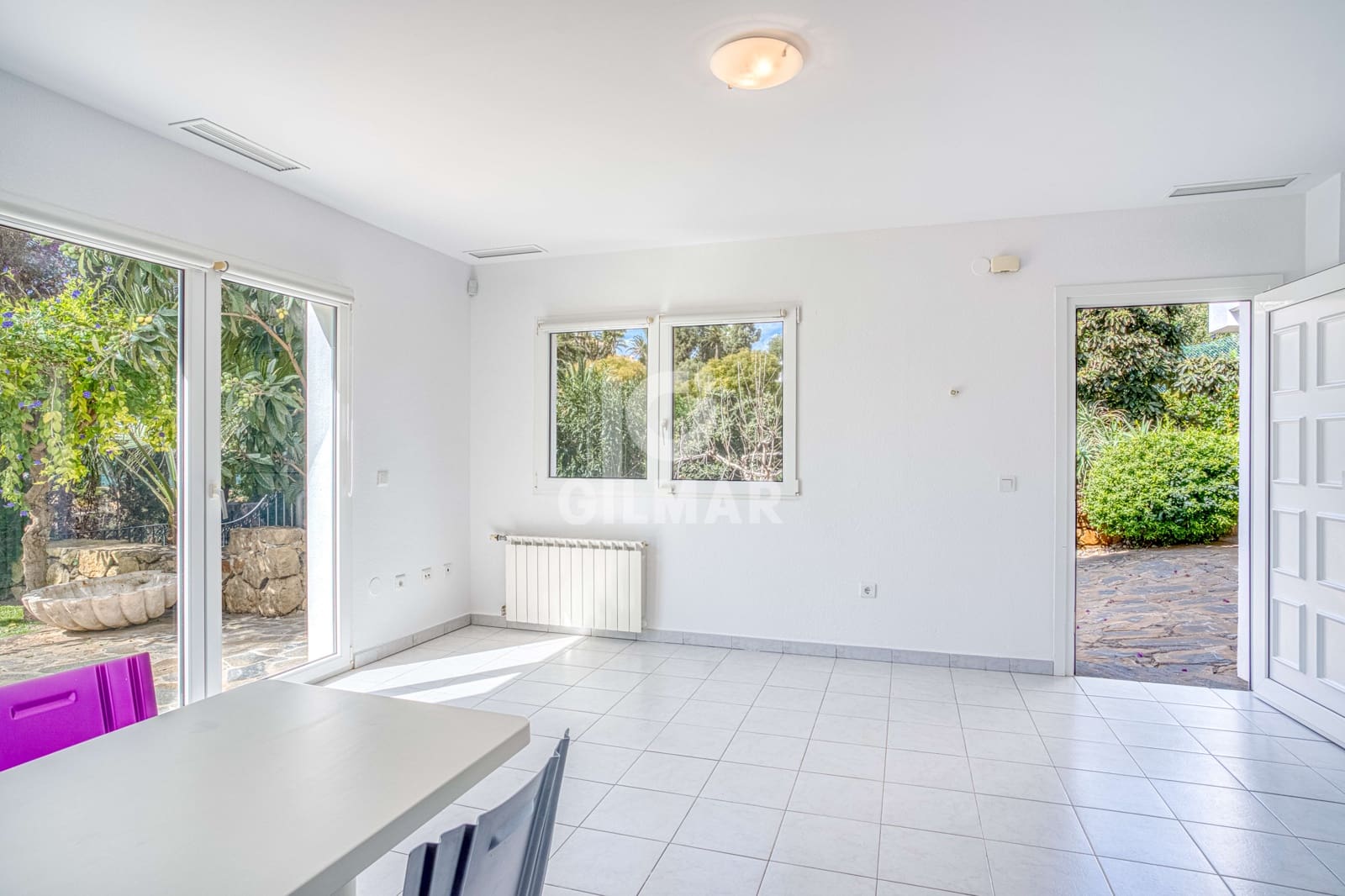 4 sypialnia Willa na sprzedaż w Marbella z basenem garażem - 3 600 000 € (Ref: 9227928)