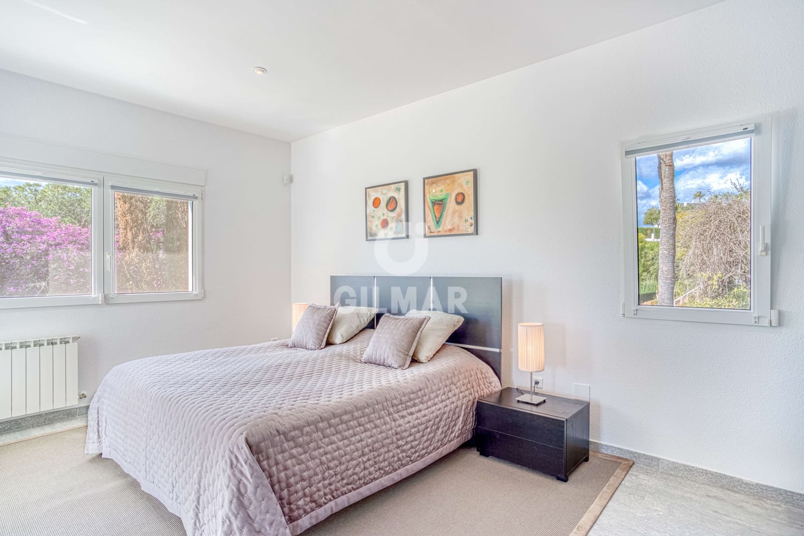 4 sypialnia Willa na sprzedaż w Marbella z basenem garażem - 3 600 000 € (Ref: 9227928)