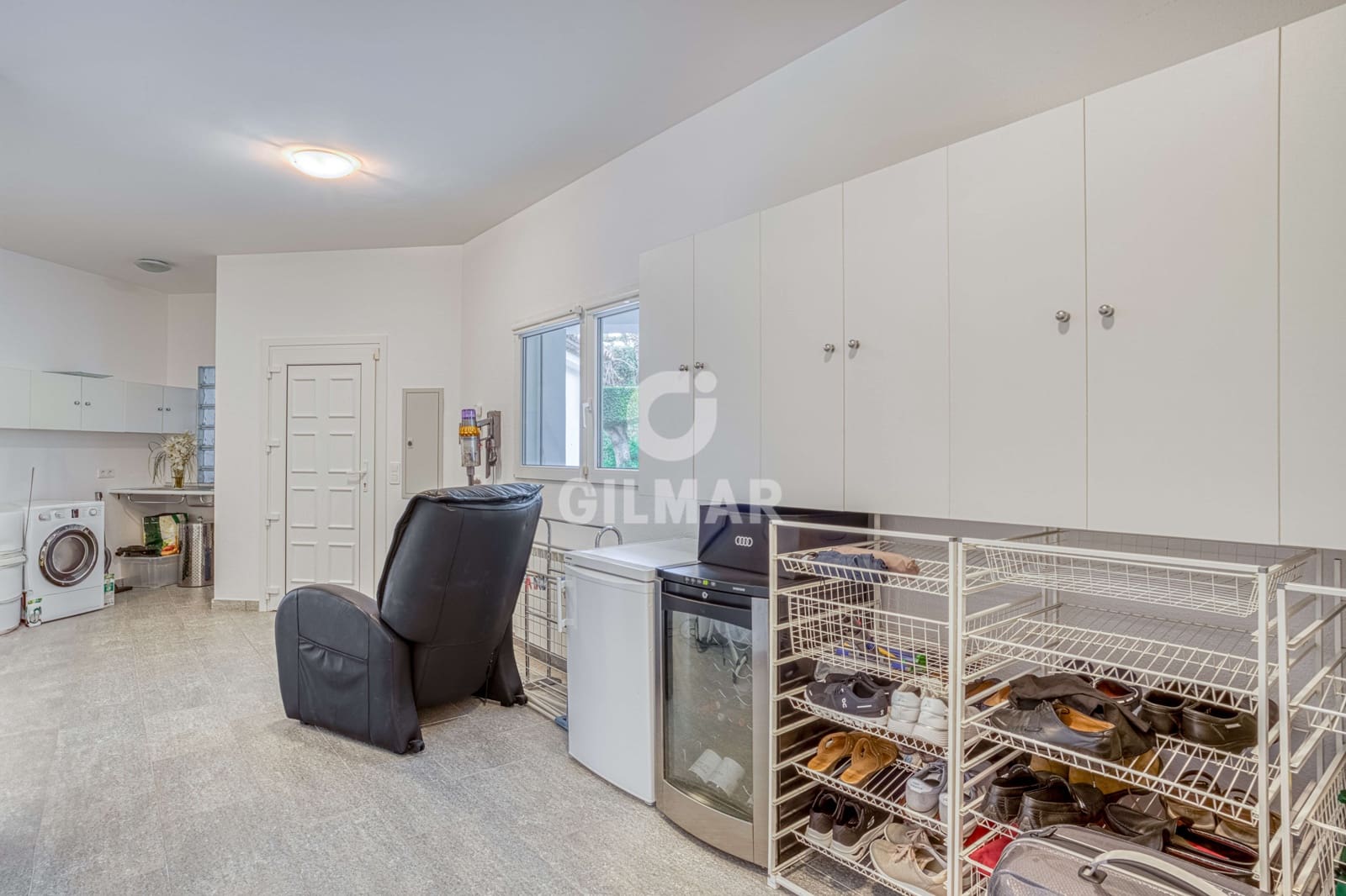 4 sypialnia Willa na sprzedaż w Marbella z basenem garażem - 3 600 000 € (Ref: 9227928)