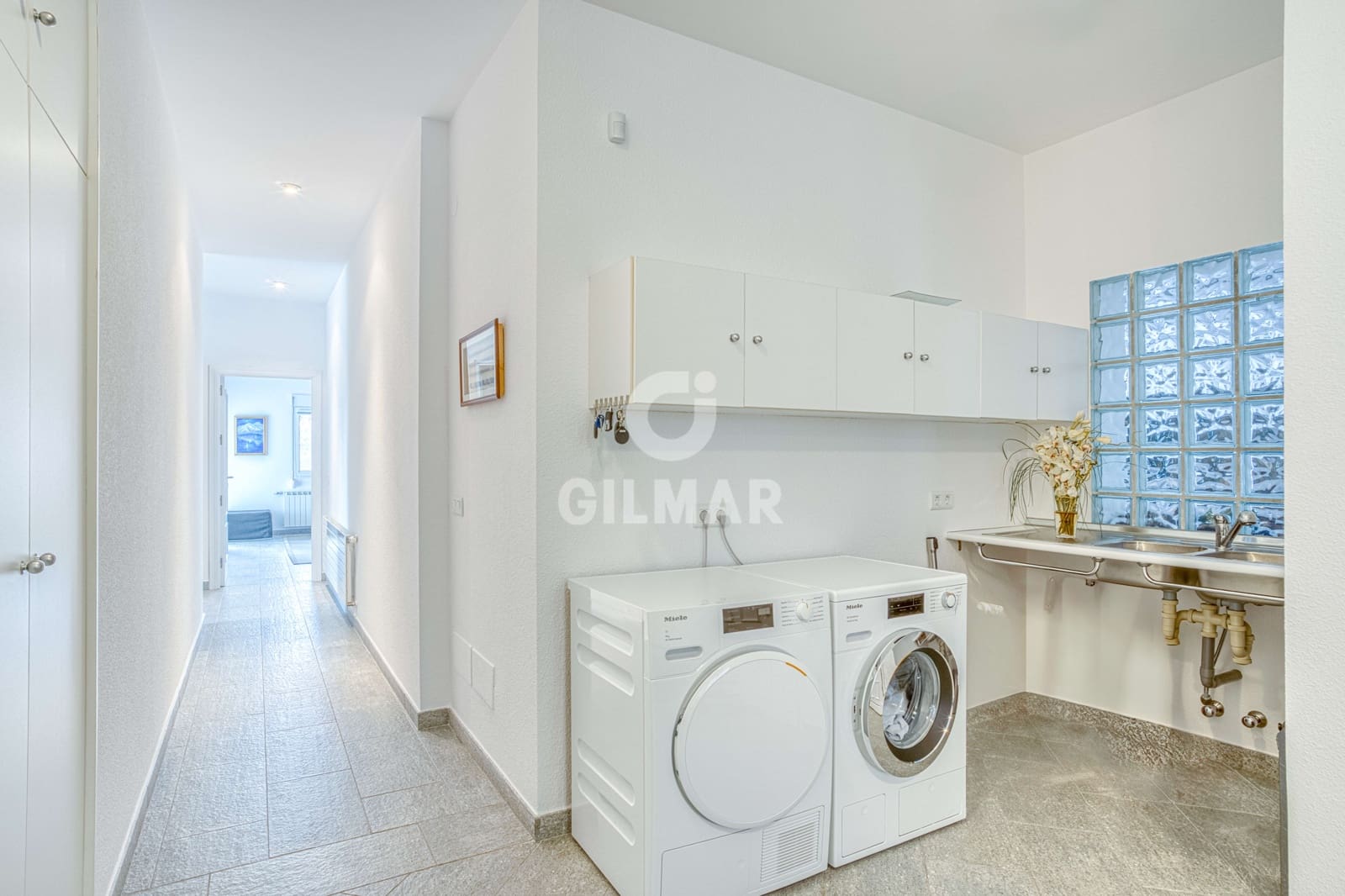 4 sypialnia Willa na sprzedaż w Marbella z basenem garażem - 3 600 000 € (Ref: 9227928)