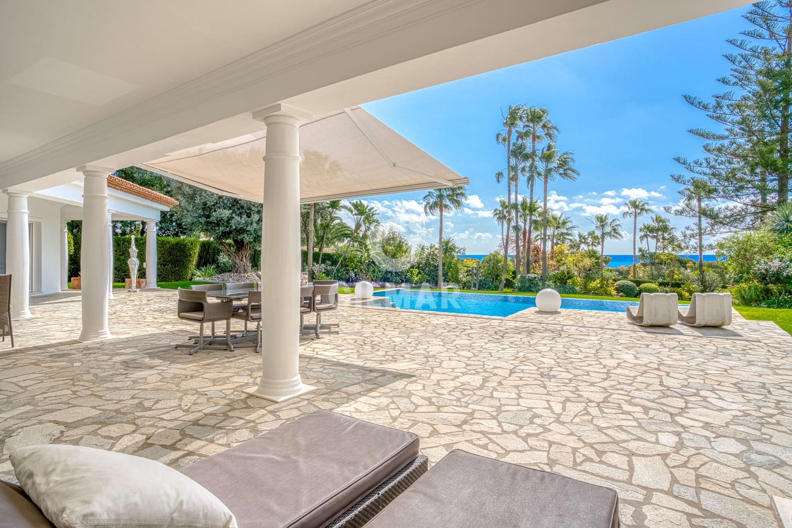 4 sypialnia Willa na sprzedaż w Marbella z basenem garażem - 3 600 000 € (Ref: 9227928)