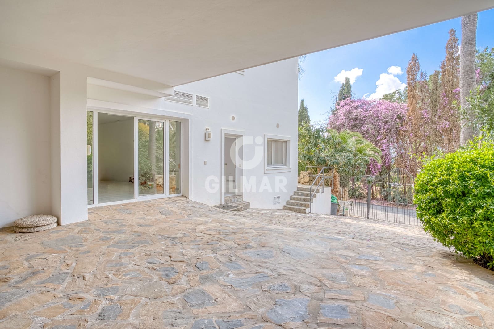 4 sypialnia Willa na sprzedaż w Marbella z basenem garażem - 3 600 000 € (Ref: 9227928)