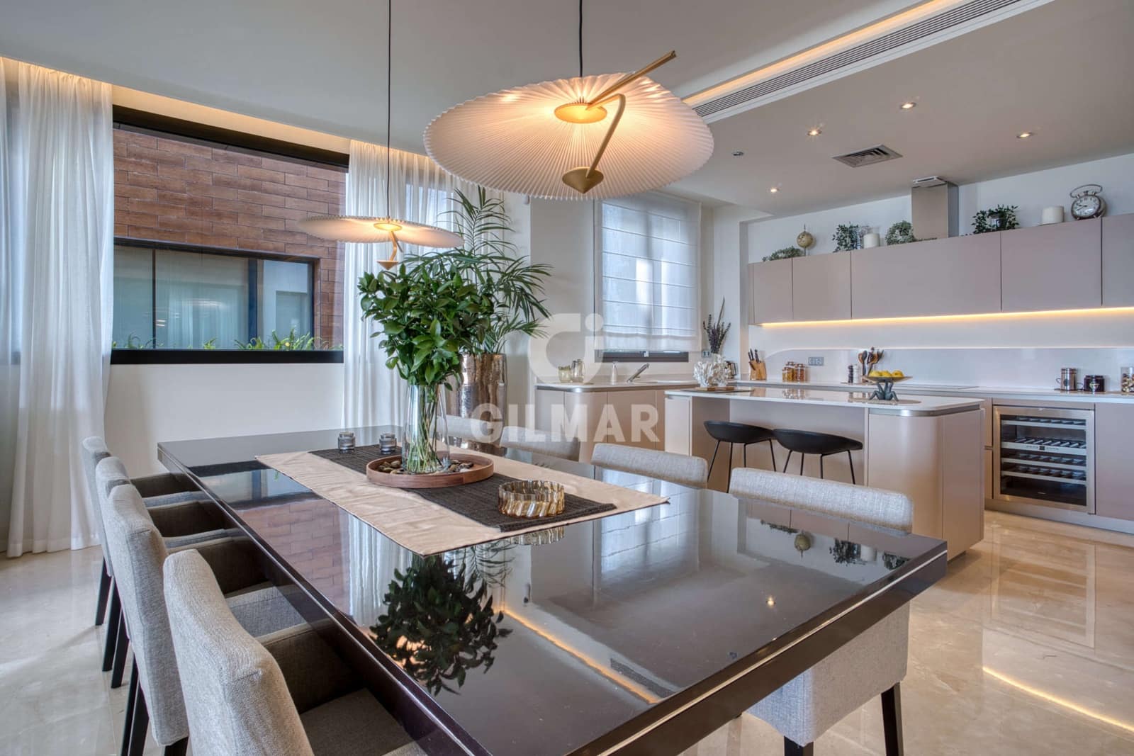 4 sypialnia Mieszkanie na sprzedaż w Golden Mile z basenem garażem - 3 850 000 € (Ref: 9227929)