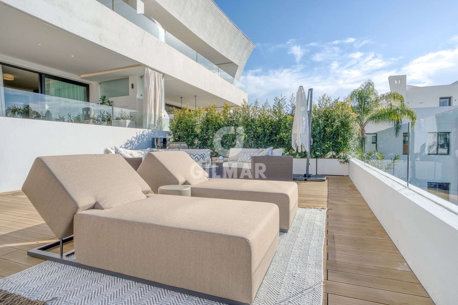 4 sypialnia Mieszkanie na sprzedaż w Golden Mile z basenem garażem - 3 850 000 € (Ref: 9227929)