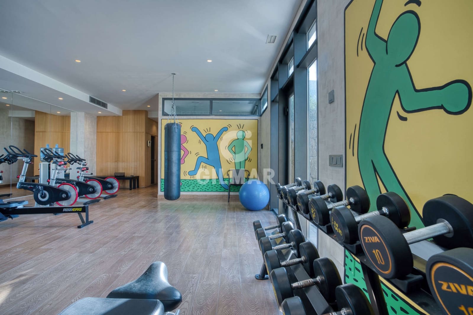 4 sypialnia Mieszkanie na sprzedaż w Golden Mile z basenem garażem - 3 850 000 € (Ref: 9227929)