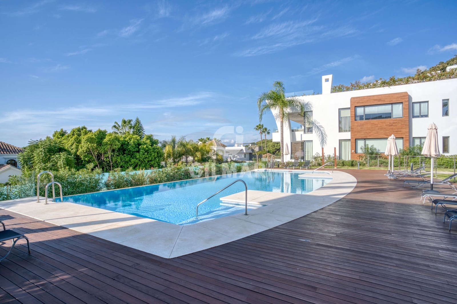 4 sypialnia Mieszkanie na sprzedaż w Golden Mile z basenem garażem - 3 850 000 € (Ref: 9227929)