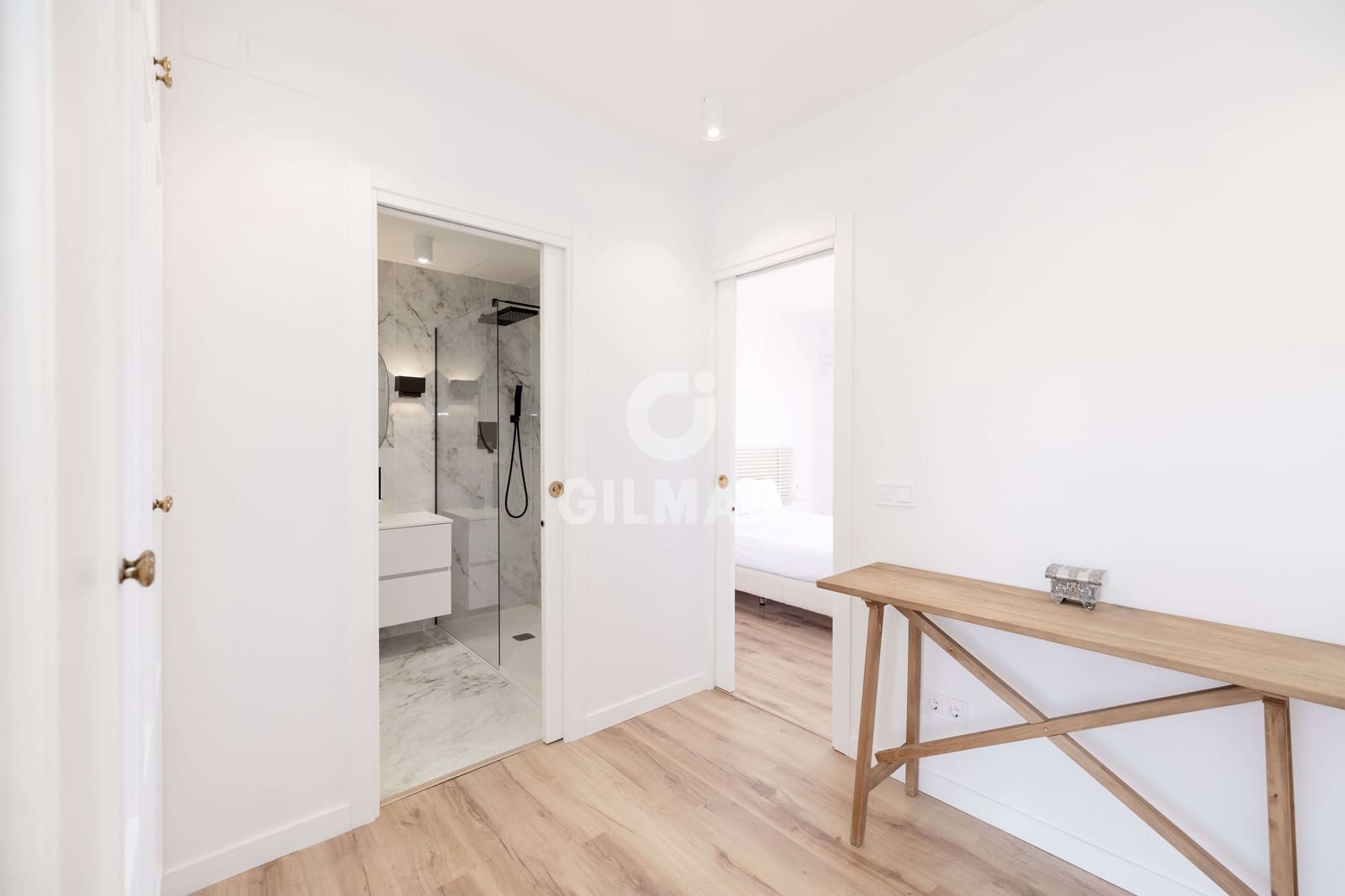 2 Zimmer Penthouse zu verkaufen in Elviria mit Pool - 950.000 € (Ref: 9227933)