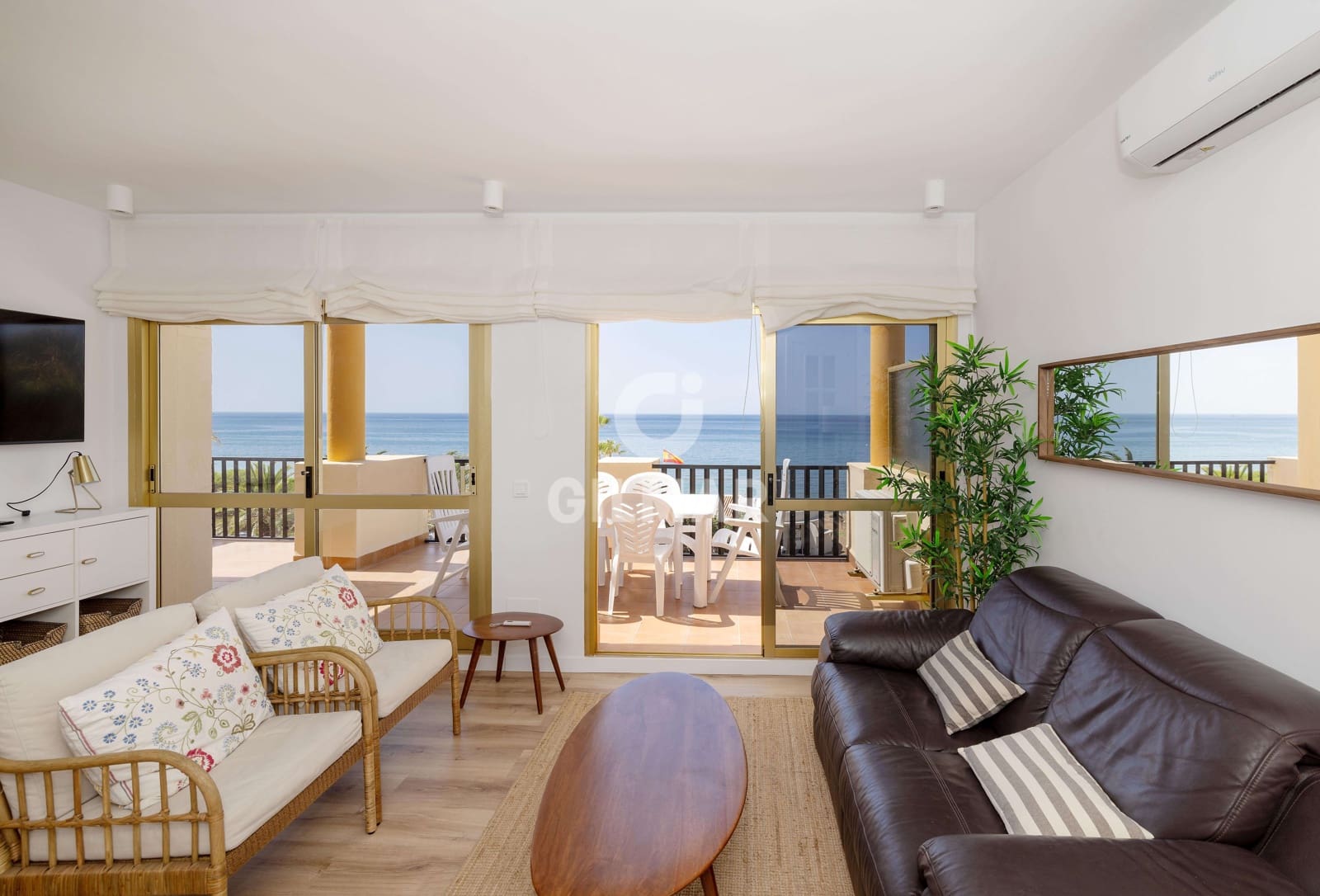 2 Zimmer Penthouse zu verkaufen in Elviria mit Pool - 950.000 € (Ref: 9227933)