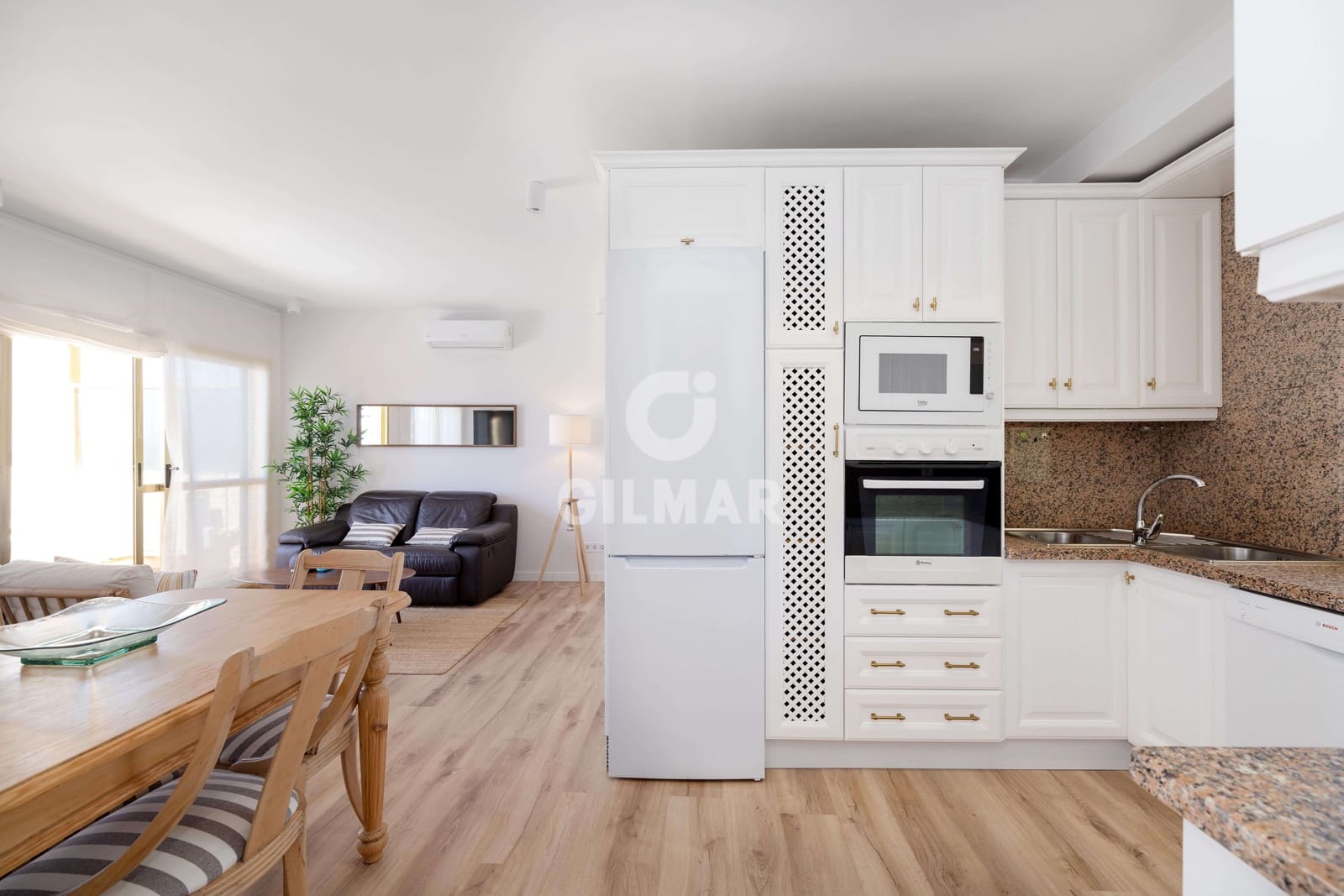 2 Zimmer Penthouse zu verkaufen in Elviria mit Pool - 950.000 € (Ref: 9227933)