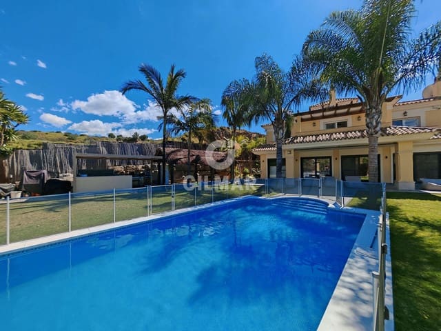 4 bedroom Villa for sale in Santa Clara, Marbella with pool garage - € 1,995,000 (Ref: 9227935)