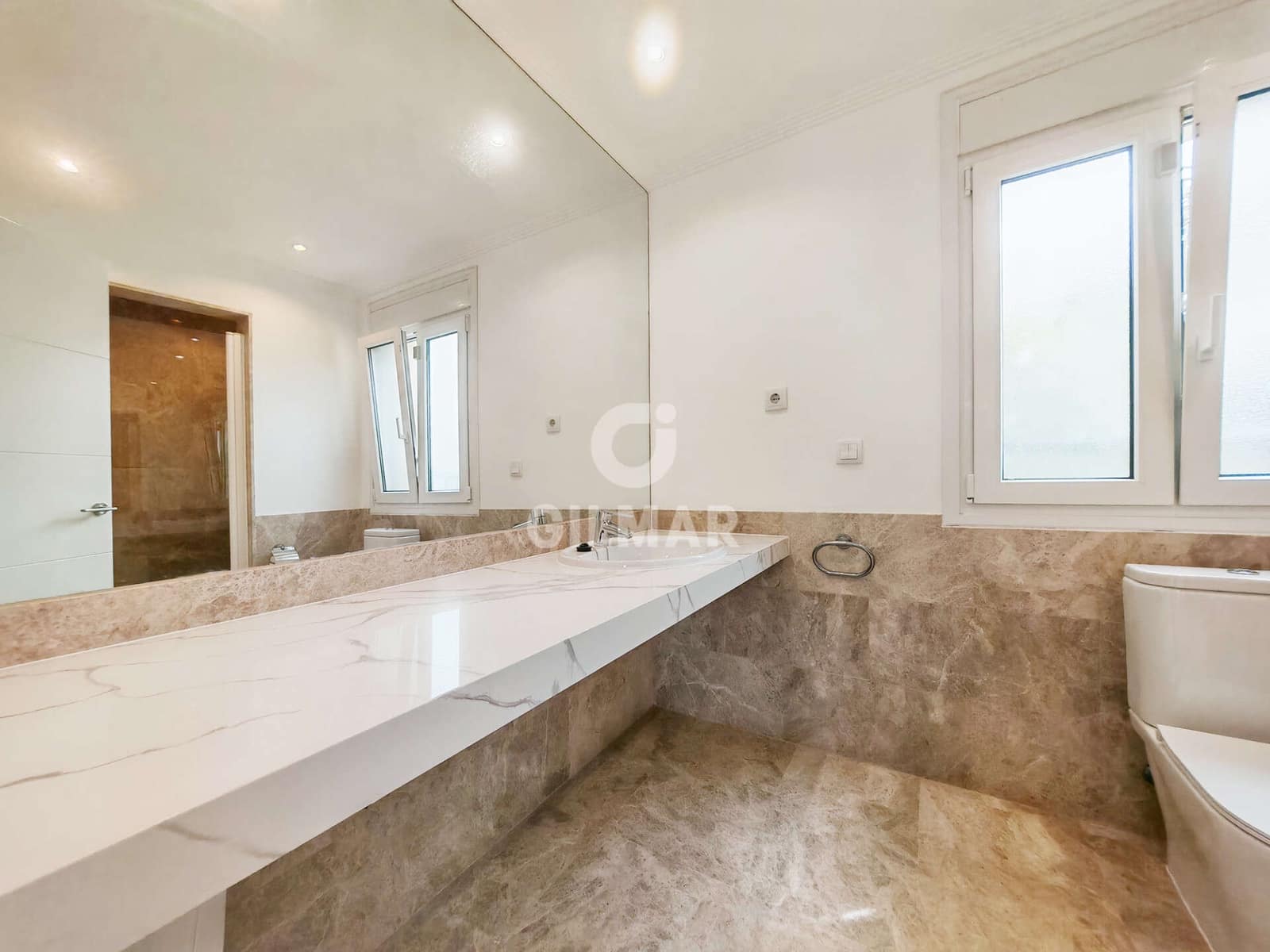 4 sypialnia Willa na sprzedaż w Marbella z basenem garażem - 1 995 000 € (Ref: 9227935)