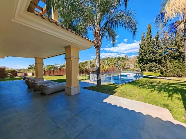 4 bedroom Villa for sale in Santa Clara, Marbella with pool garage - € 1,995,000 (Ref: 9227935)