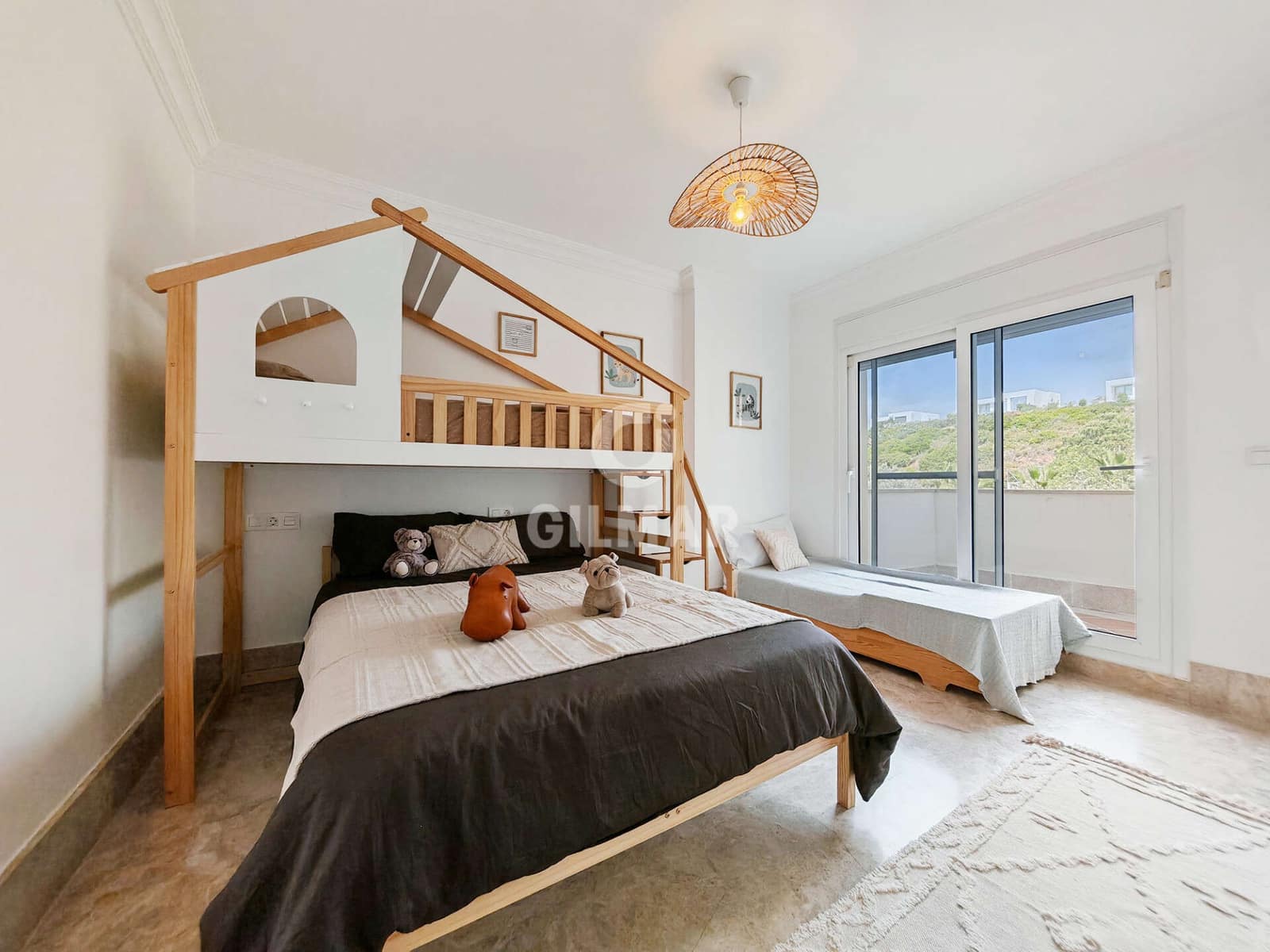 4 sypialnia Willa na sprzedaż w Marbella z basenem garażem - 1 995 000 € (Ref: 9227935)