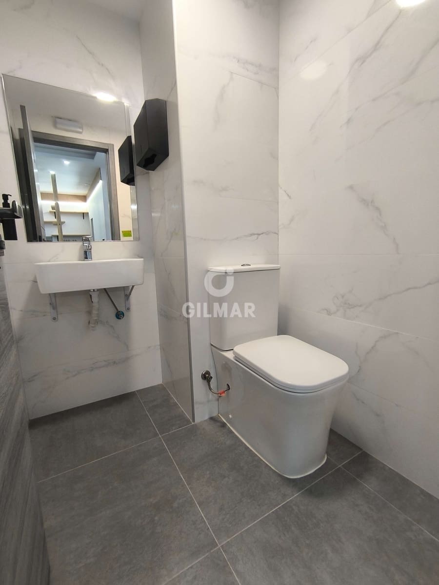 Erhverv til salg i Marbella - € 450.000 (Ref: 9227936)