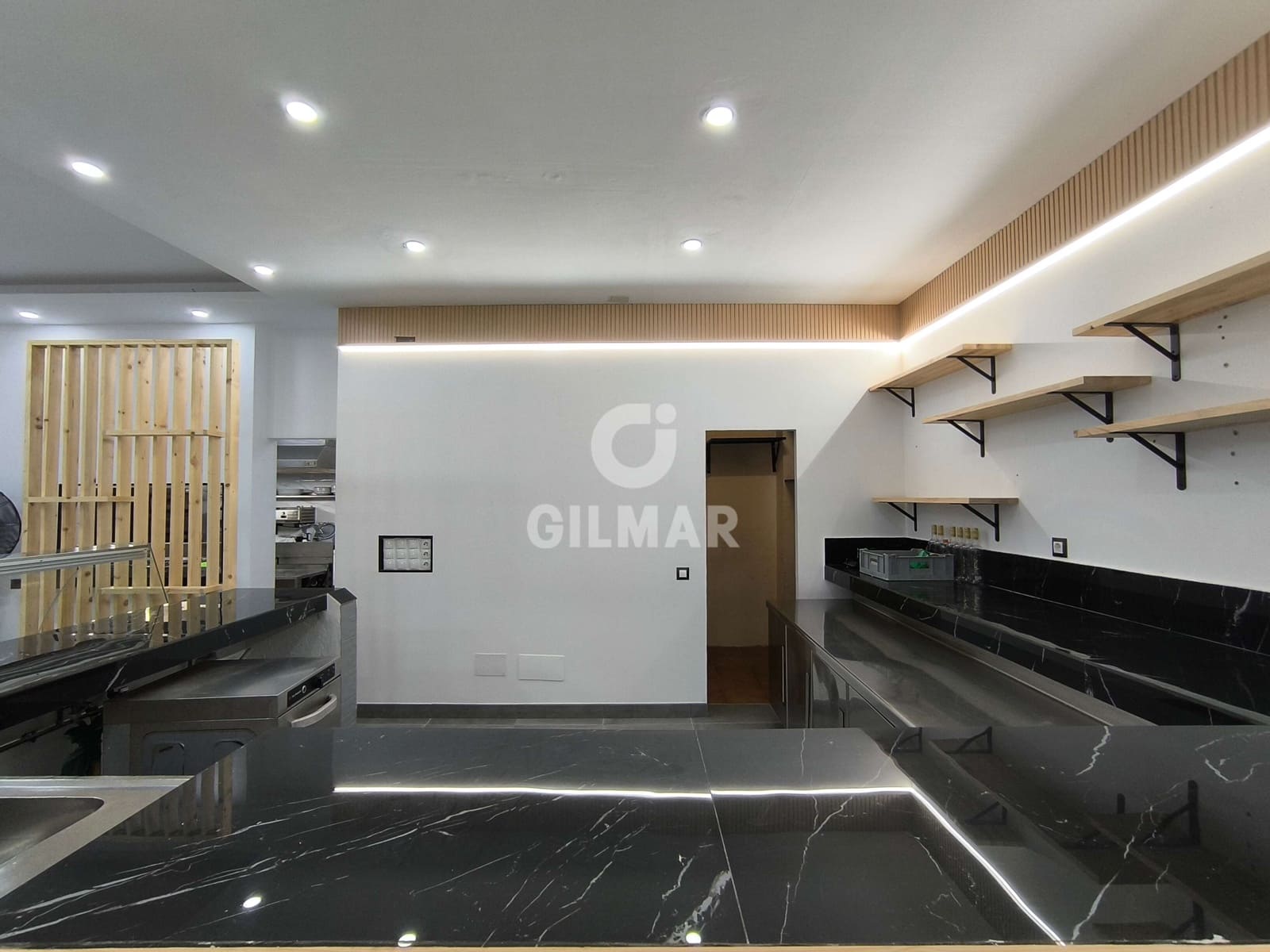 Erhverv til salg i Marbella - € 450.000 (Ref: 9227936)