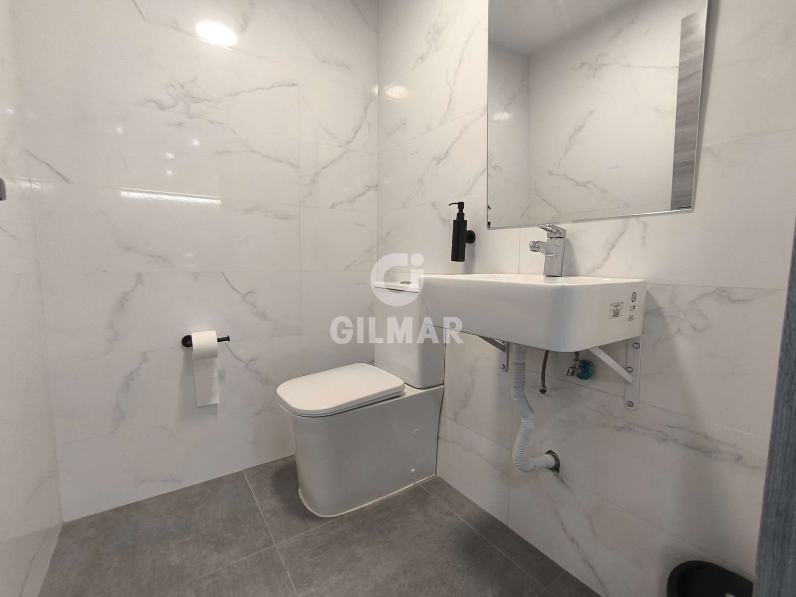 Erhverv til salg i Marbella - € 450.000 (Ref: 9227936)