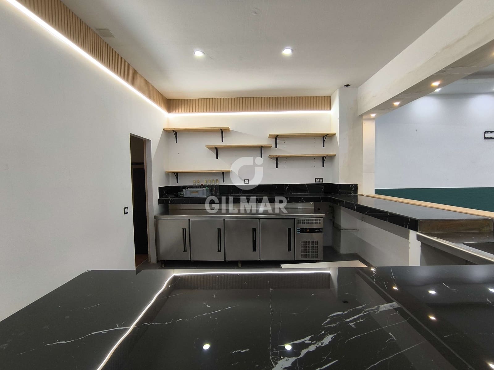 Erhverv til salg i Marbella - € 450.000 (Ref: 9227936)