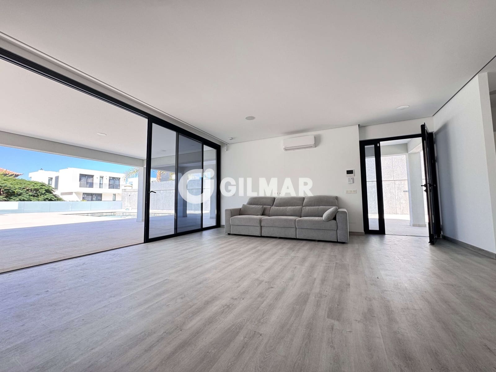 4 soveværelse Villa til salg i El Madronal med swimmingpool garage - € 1.750.000 (Ref: 9228033)