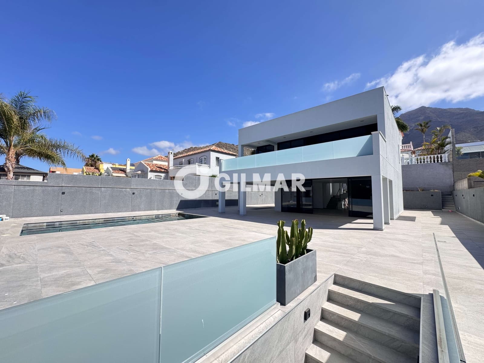 4 soveværelse Villa til salg i El Madronal med swimmingpool garage - € 1.750.000 (Ref: 9228033)