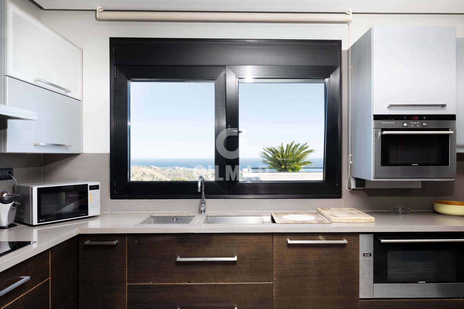 5 sypialnia Willa na sprzedaż w Marbella z basenem garażem - 3 500 000 € (Ref: 9228034)