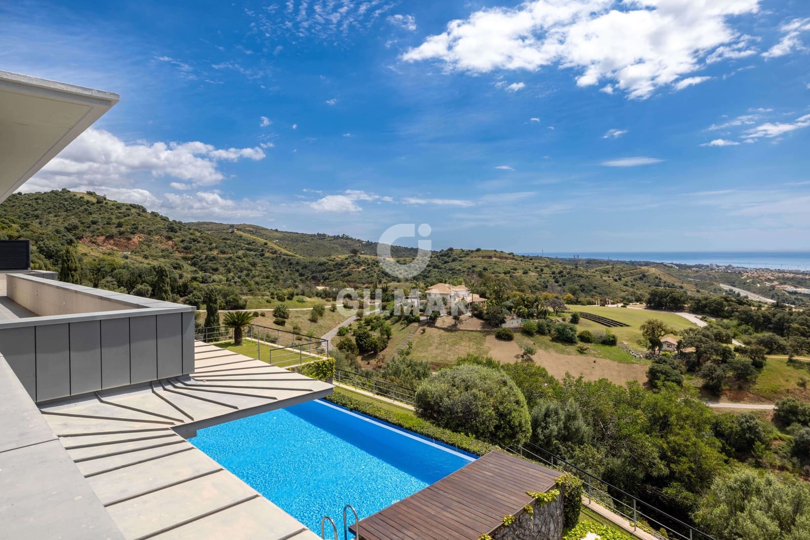 5 sypialnia Willa na sprzedaż w Marbella z basenem garażem - 3 500 000 € (Ref: 9228034)