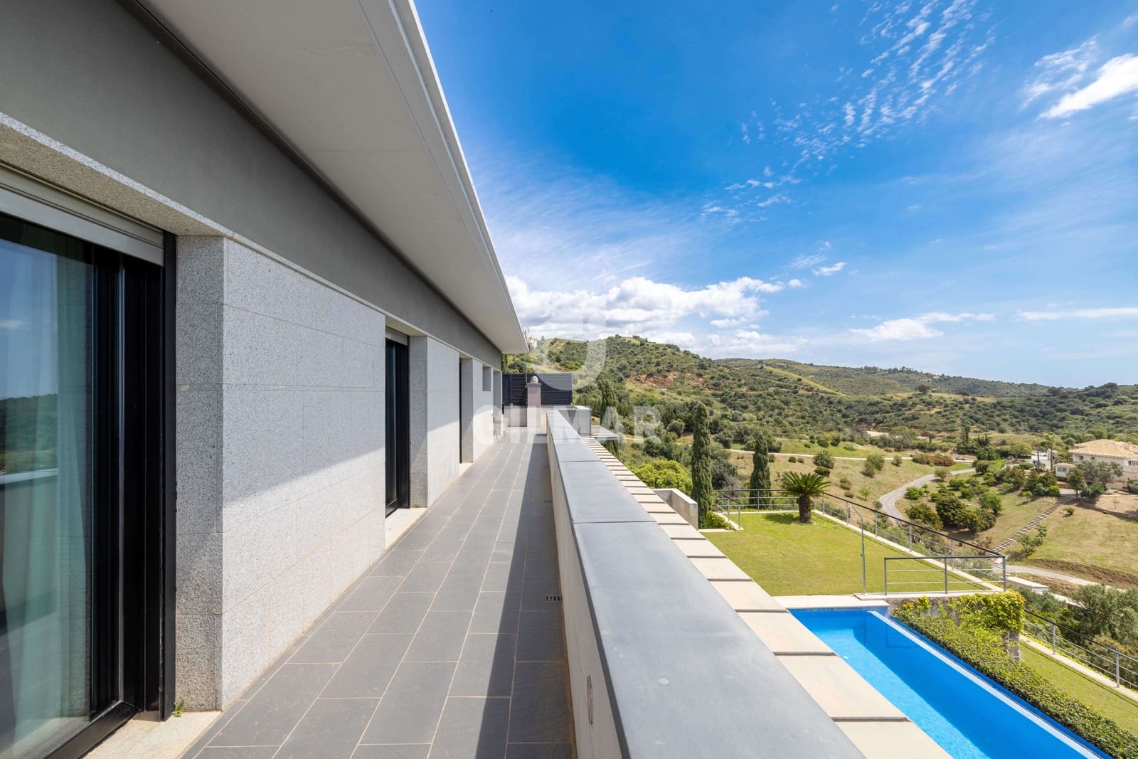 5 sypialnia Willa na sprzedaż w Marbella z basenem garażem - 3 500 000 € (Ref: 9228034)