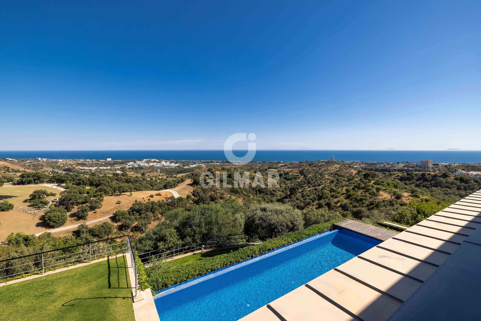 5 sypialnia Willa na sprzedaż w Marbella z basenem garażem - 3 500 000 € (Ref: 9228034)