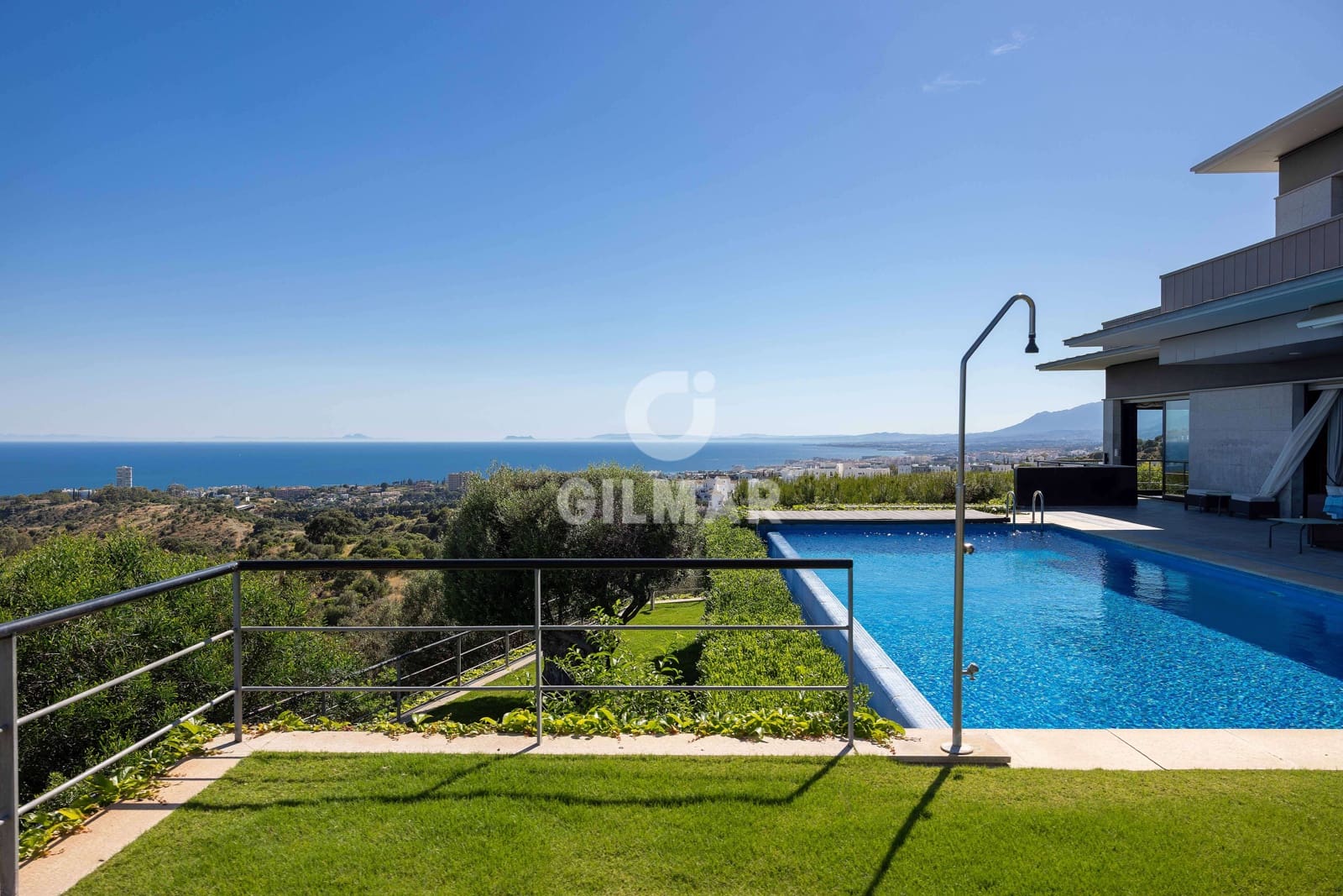 5 sypialnia Willa na sprzedaż w Marbella z basenem garażem - 3 500 000 € (Ref: 9228034)