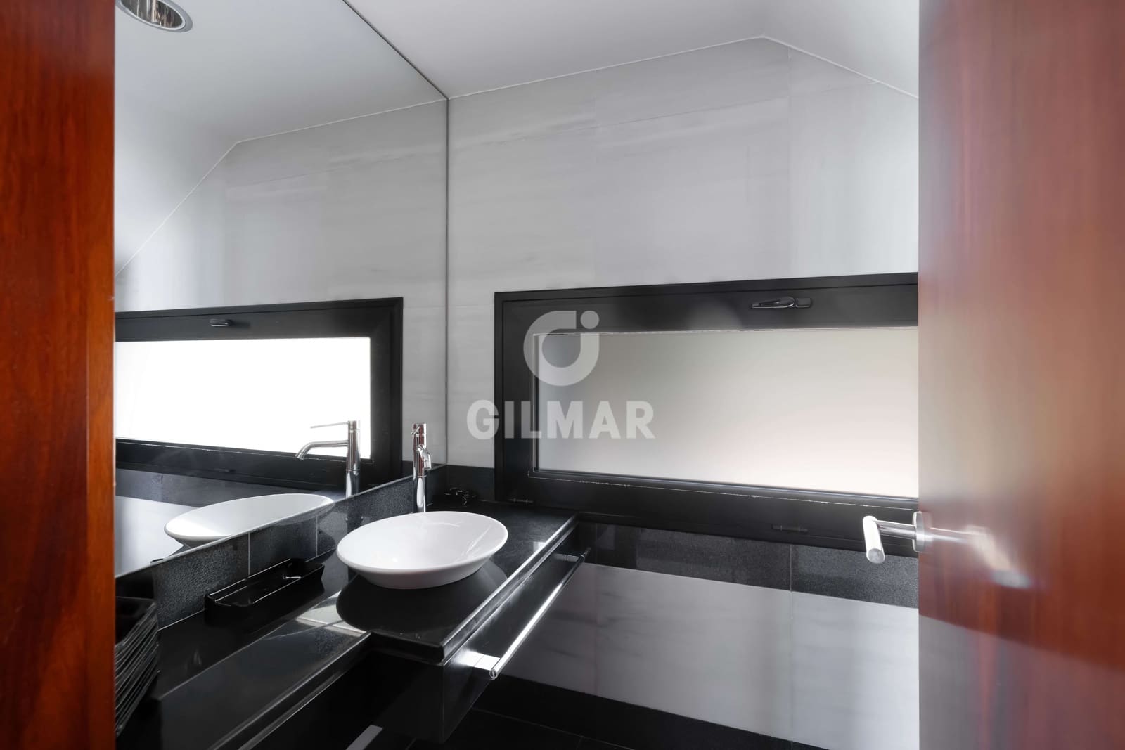 5 sypialnia Willa na sprzedaż w Marbella z basenem garażem - 3 500 000 € (Ref: 9228034)