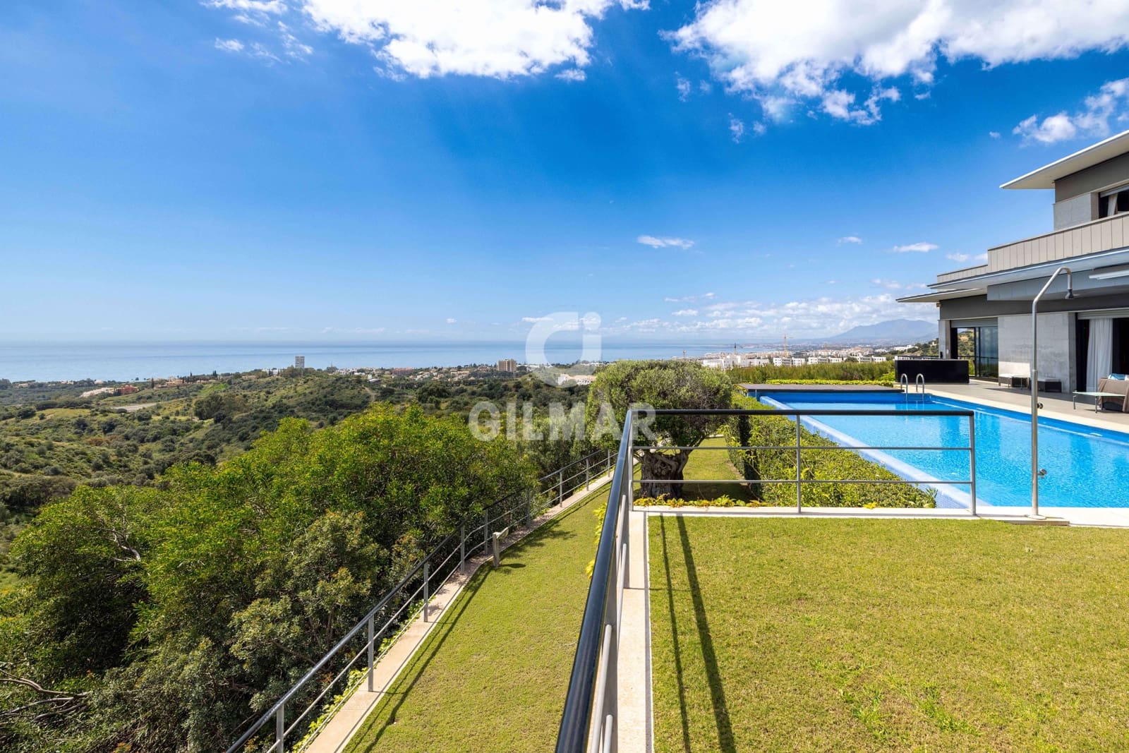 5 sypialnia Willa na sprzedaż w Marbella z basenem garażem - 3 500 000 € (Ref: 9228034)